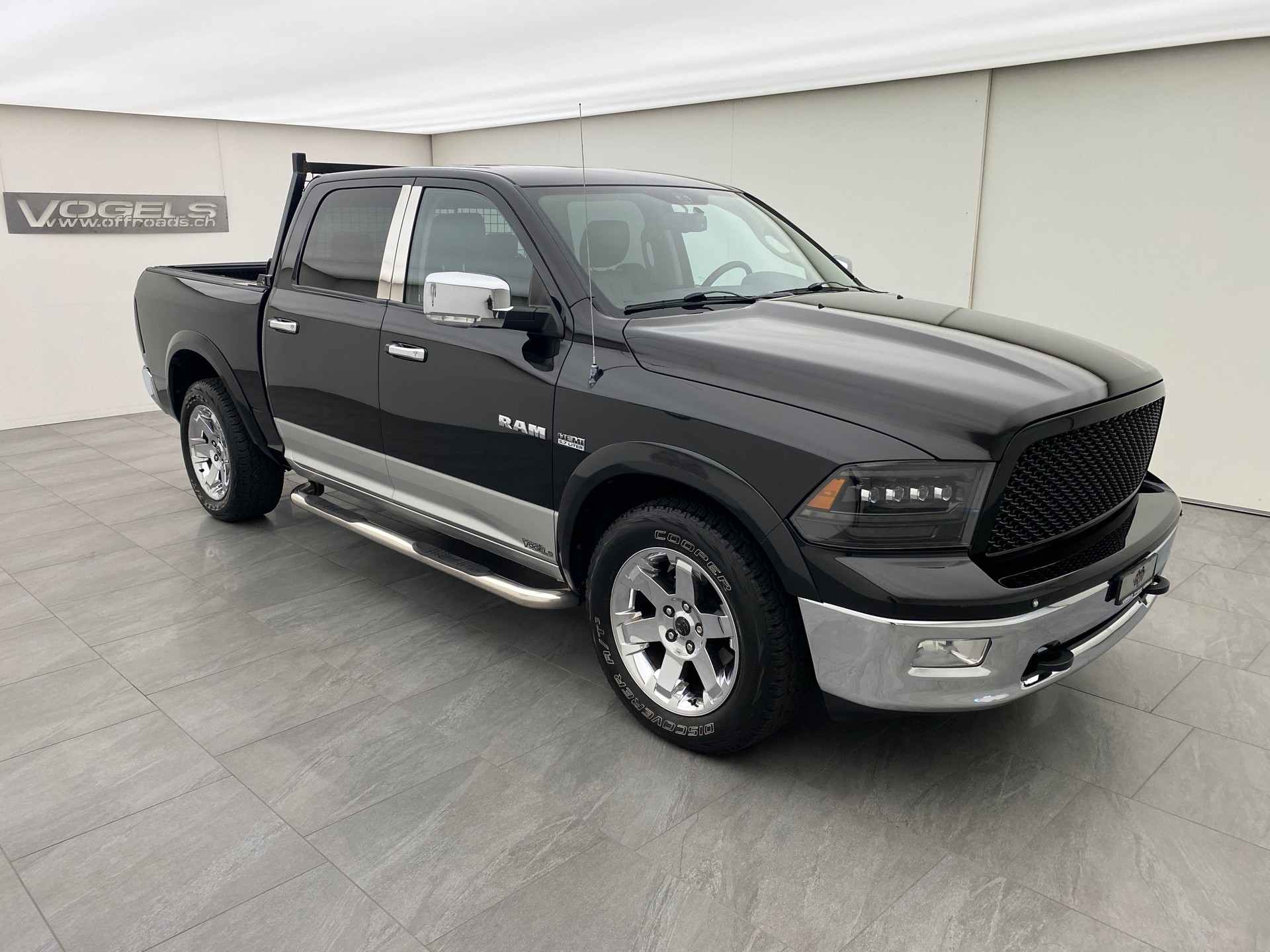 DODGE Ram 1500 5.7 Laramie Crew Cab-image-2