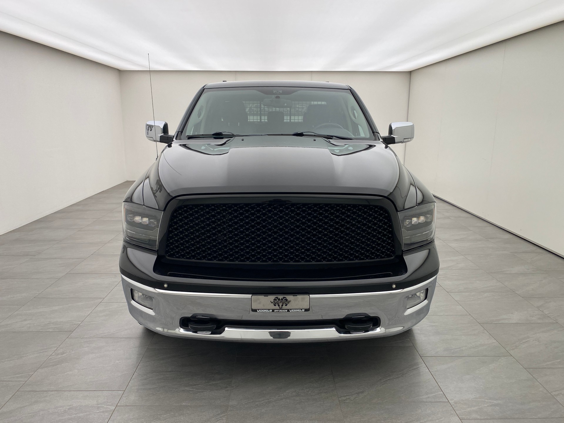 DODGE Ram 1500 5.7 Laramie Crew Cab-image-1