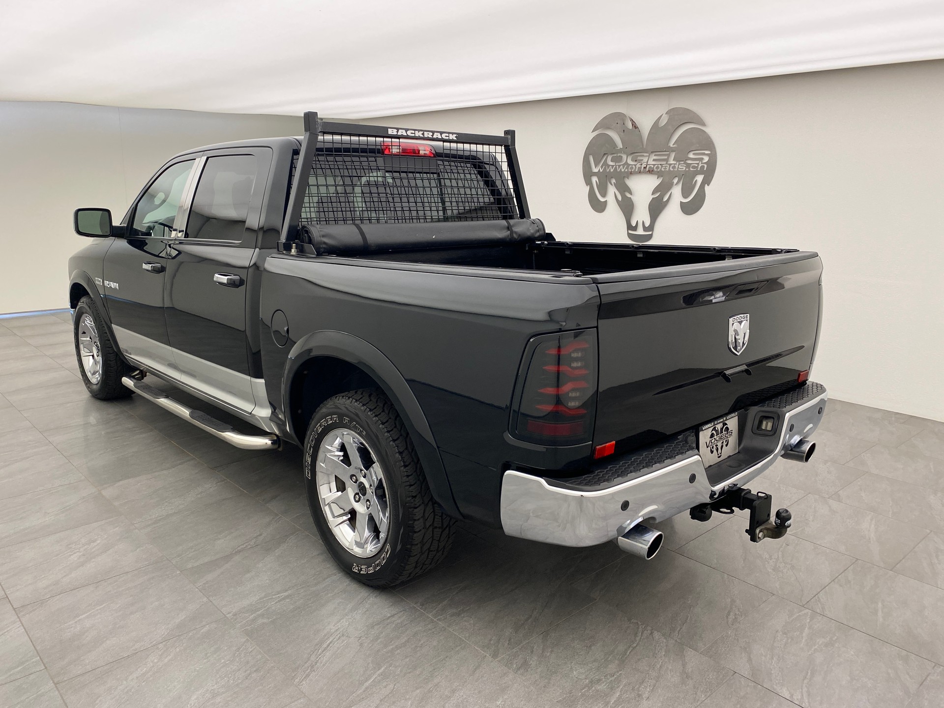DODGE Ram 1500 5.7 Laramie Crew Cab-image-5