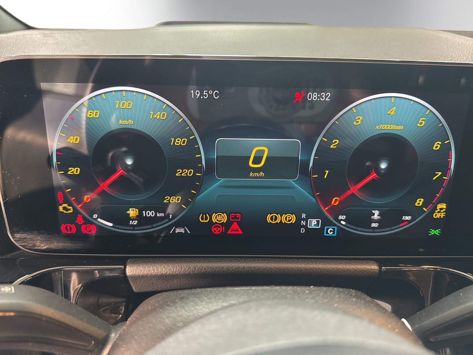 MERCEDES-BENZ GLA 250 AMG Line 4matic-image-8
