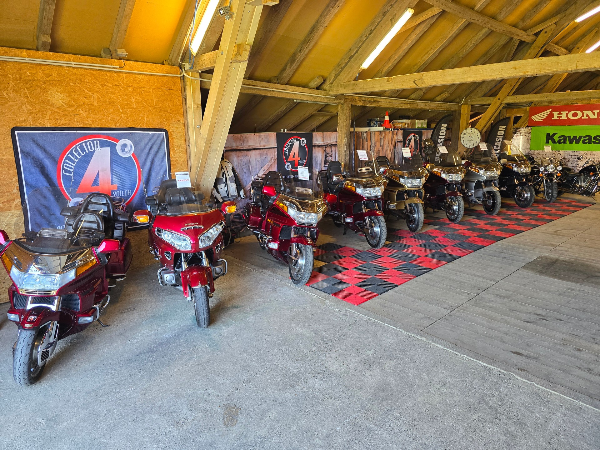 KAWASAKI GTR 1000 Touring-image-6