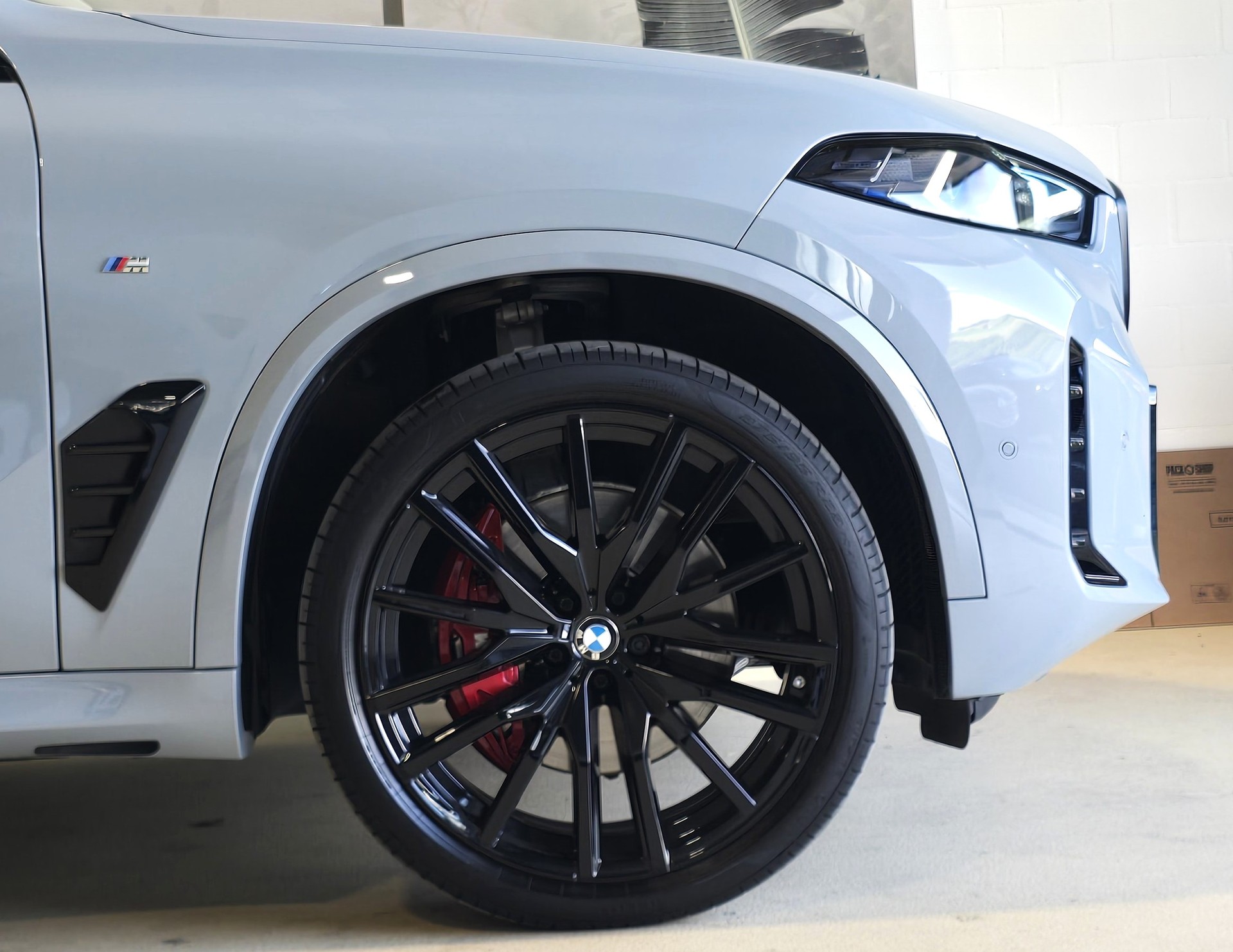 BMW X5 xDrive 48V 30d M Sport Pro Steptronic-showroom-element-3