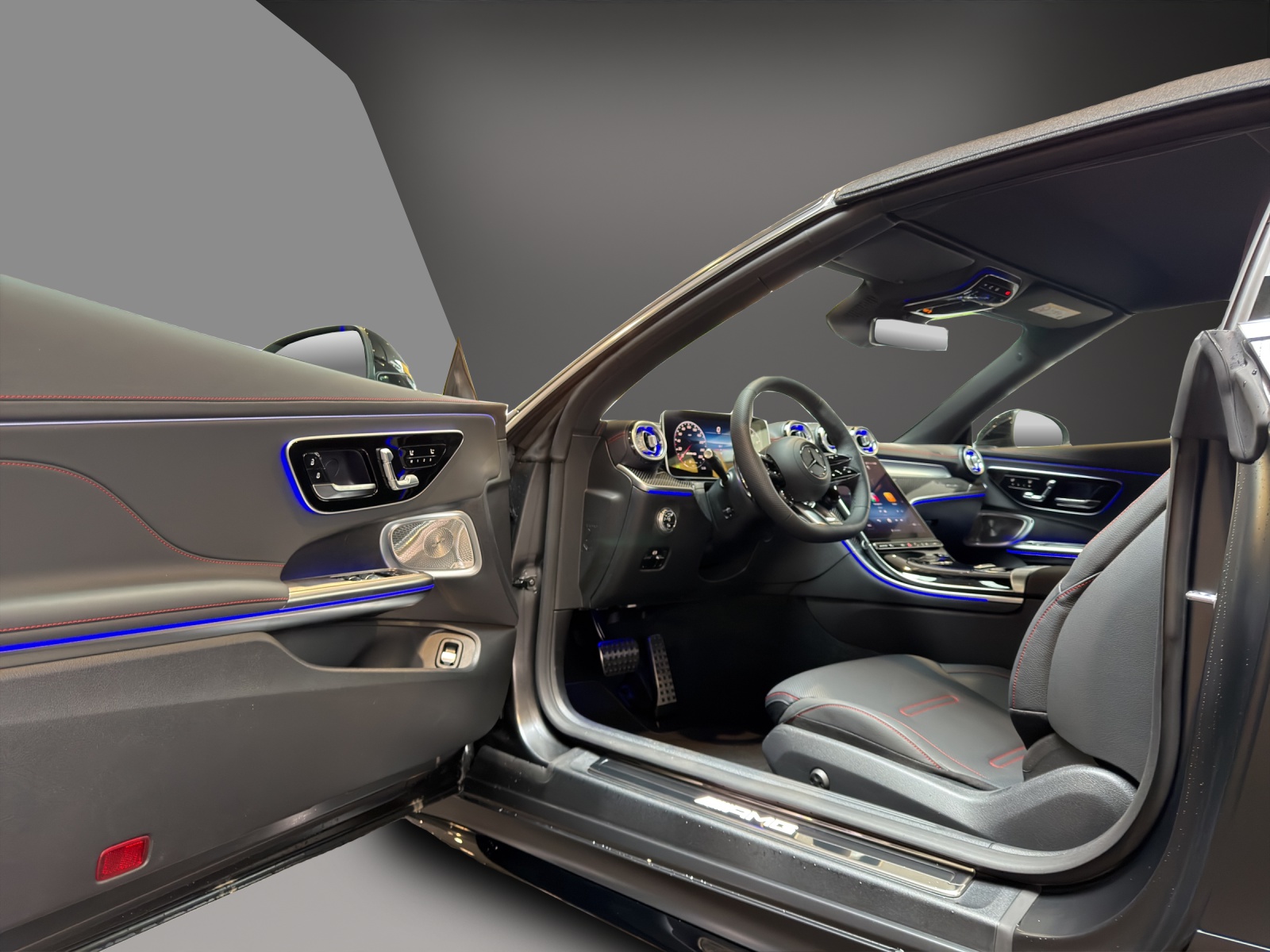 MERCEDES-BENZ CLE AMG 53 Cabrio 4Matic+ 9G-Tronic-image-9