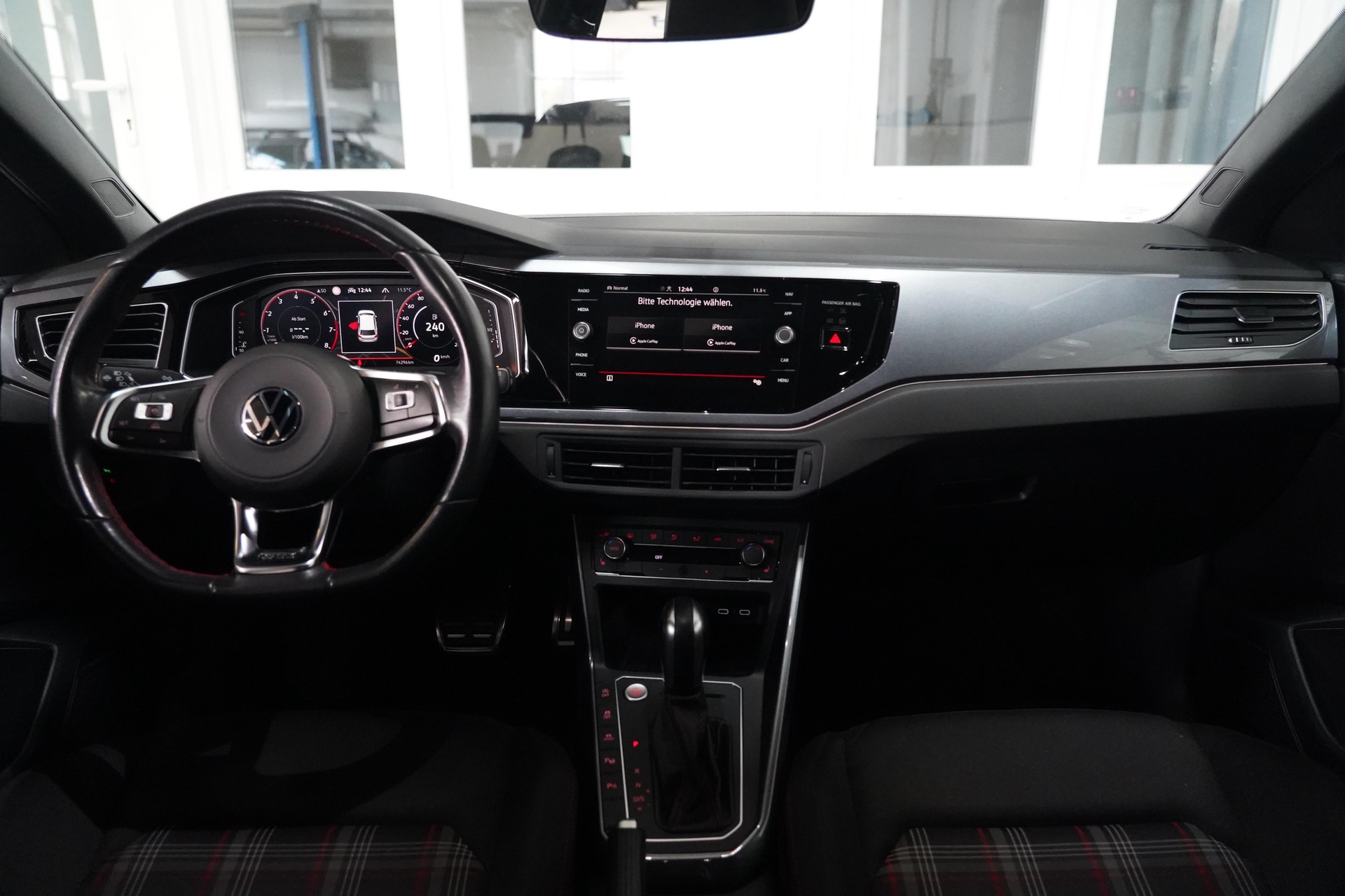 VW Polo 2.0 TSI GTI DSG-image-11