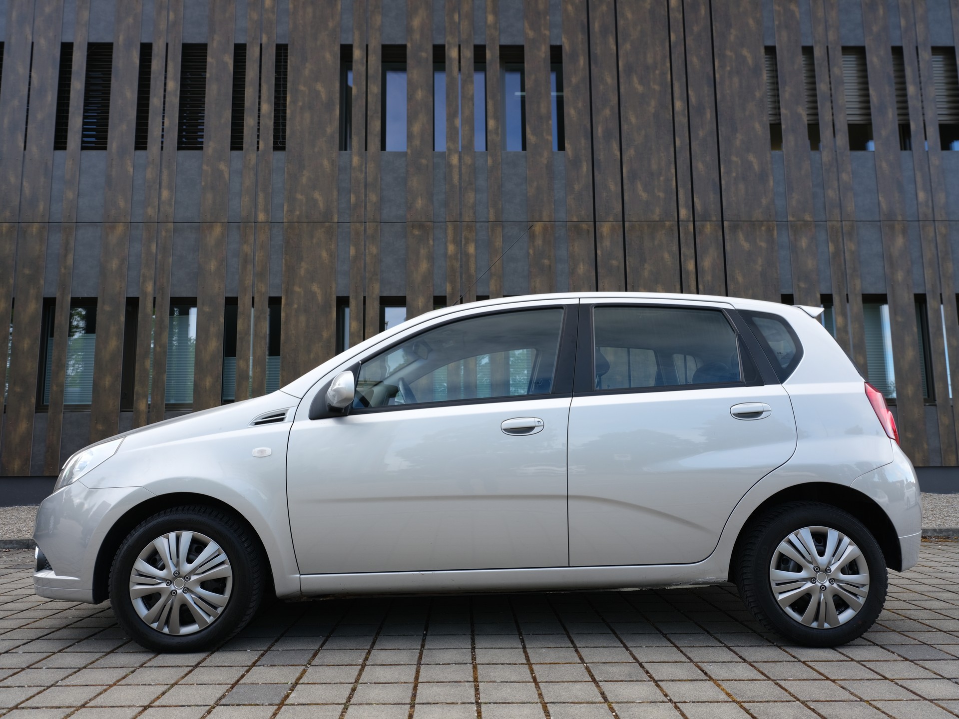 CHEVROLET Aveo 1.4 LT (LS Plus)-showroom-element-2