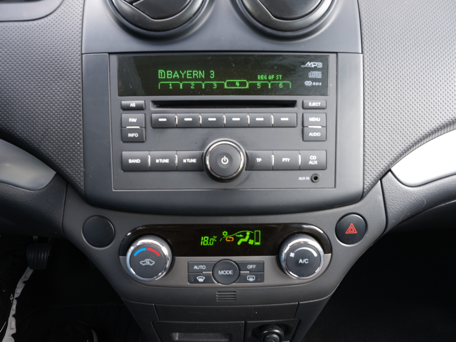 CHEVROLET Aveo 1.4 LT (LS Plus)-image-11