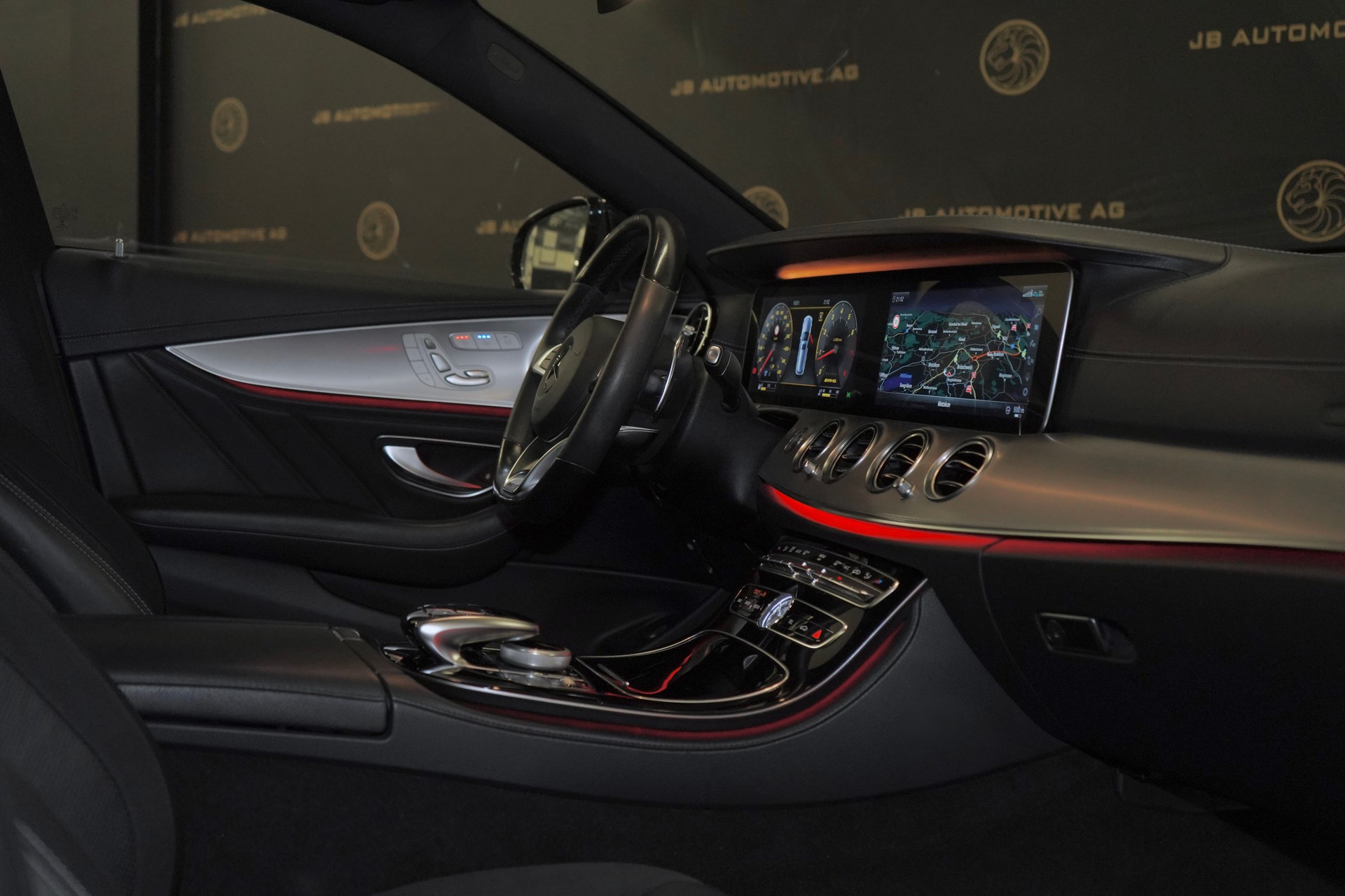 MERCEDES-BENZ E 43 AMG 4 Matic 9G-Tronic-image-8