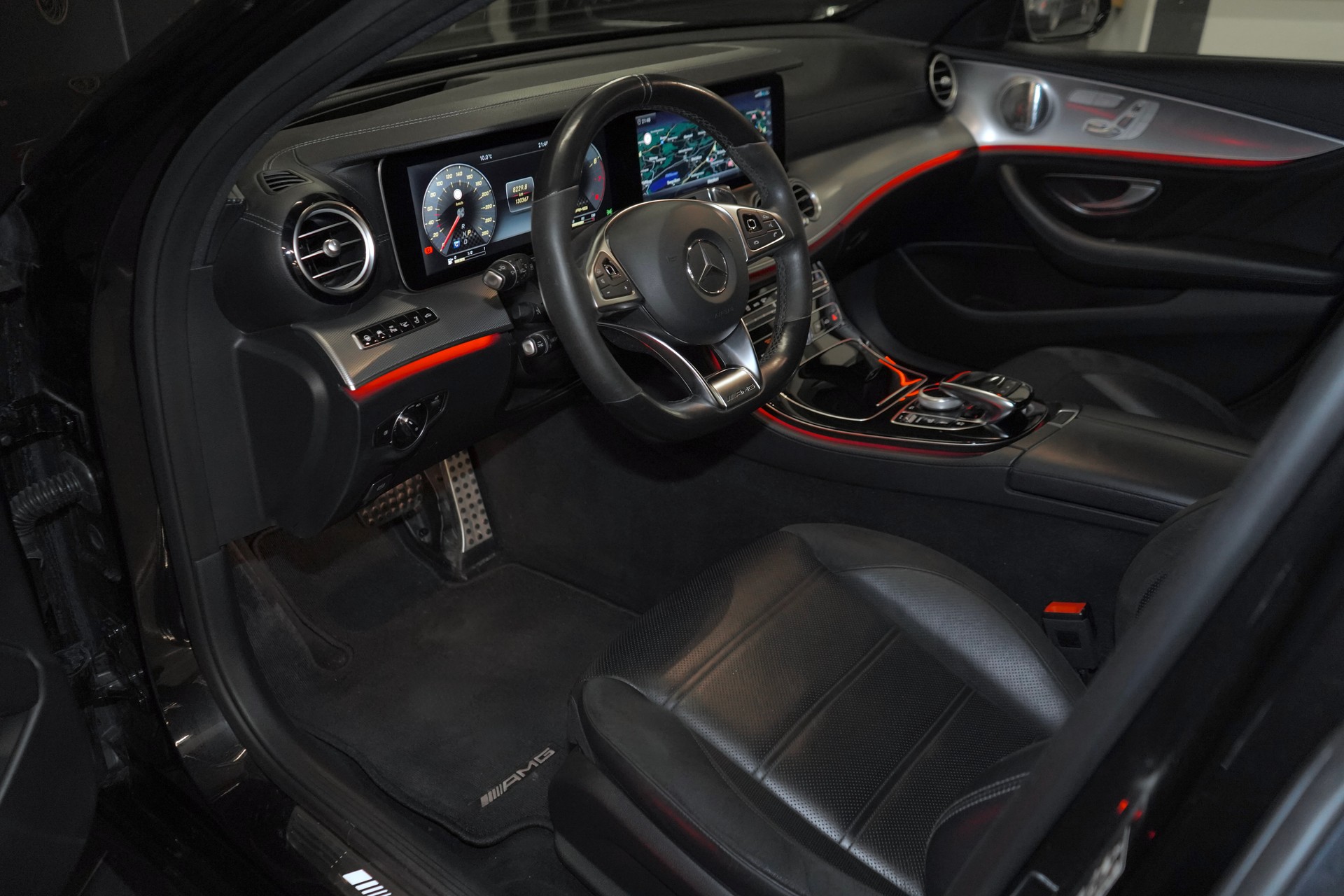 MERCEDES-BENZ E 43 AMG 4 Matic 9G-Tronic-image-2