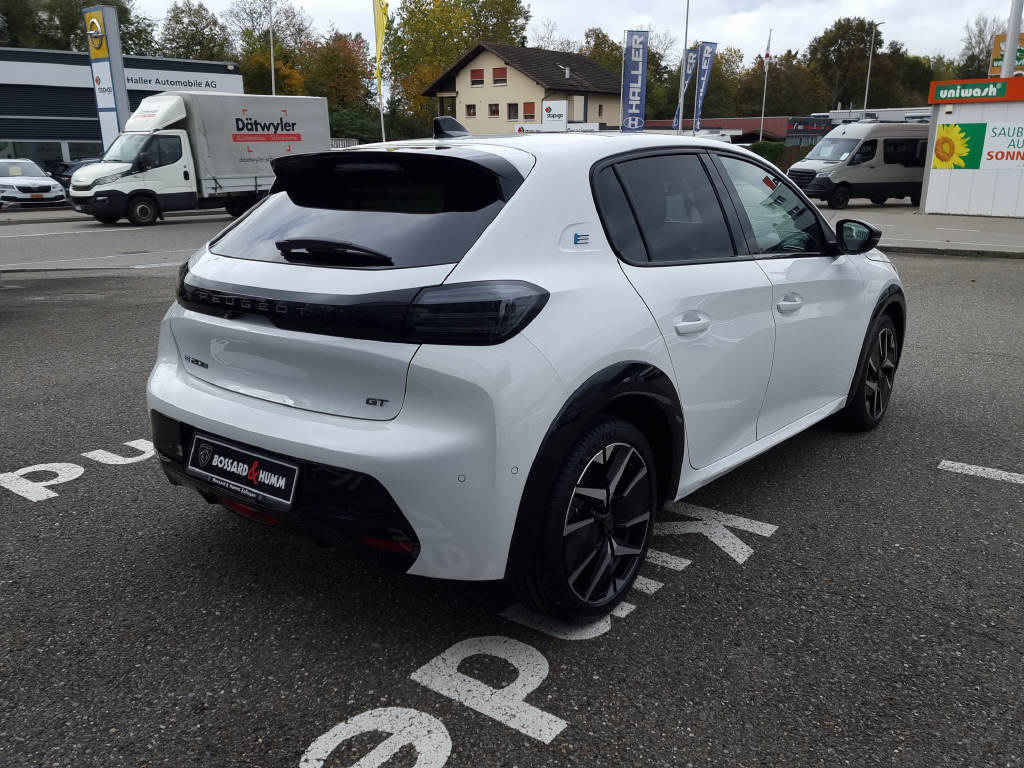 PEUGEOT 208 e-GT-image-1