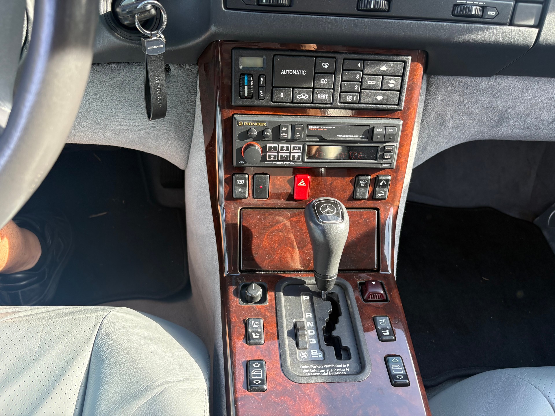 MERCEDES-BENZ SL 500 Automatic-image-9