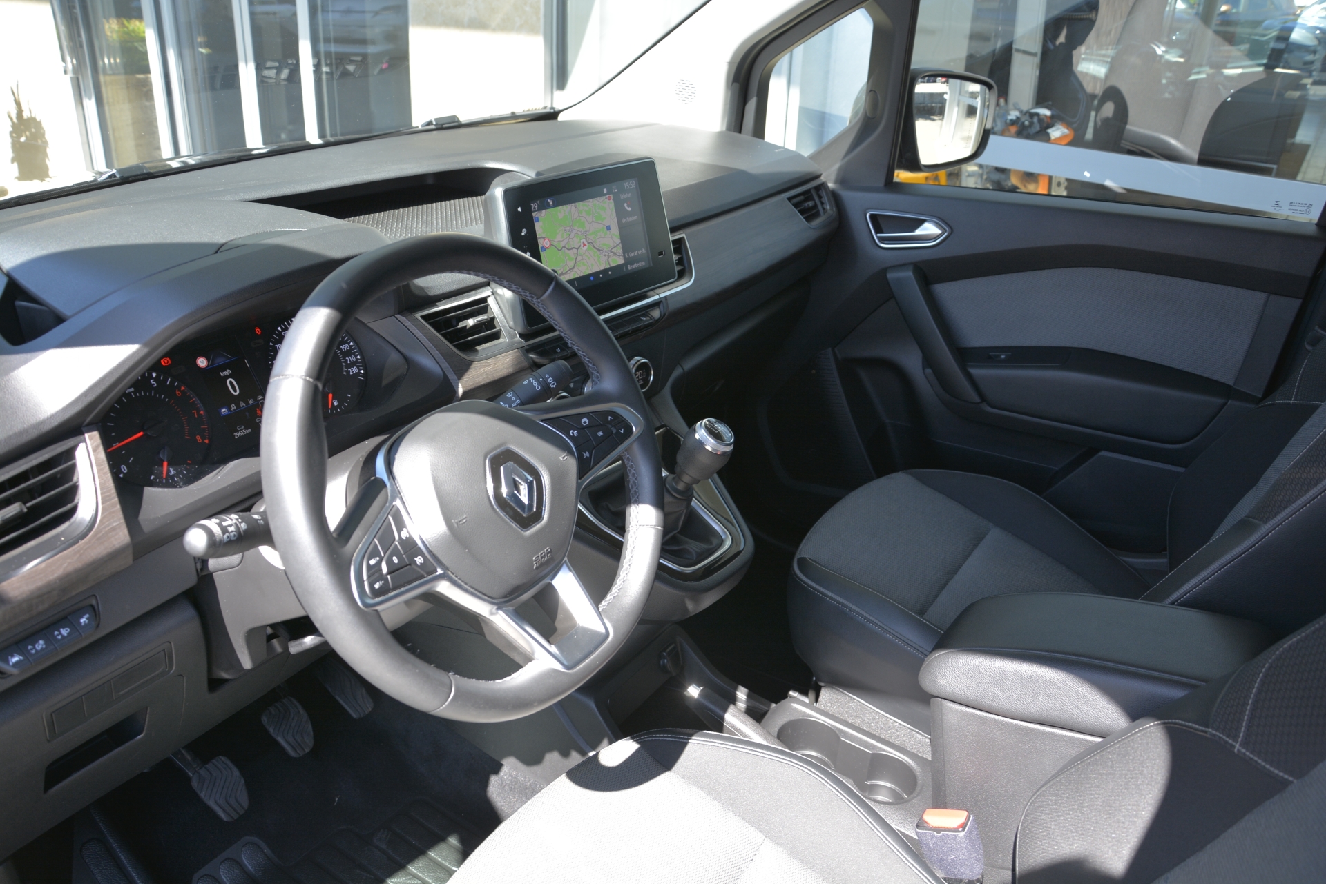 RENAULT Kangoo Kombi-image-4