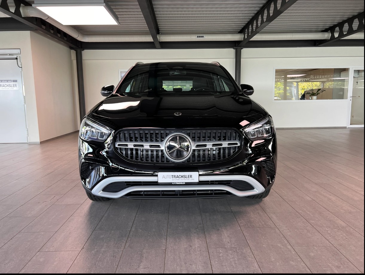 MERCEDES-BENZ GLA 250 e EQ Star 8G-DCT-image-1