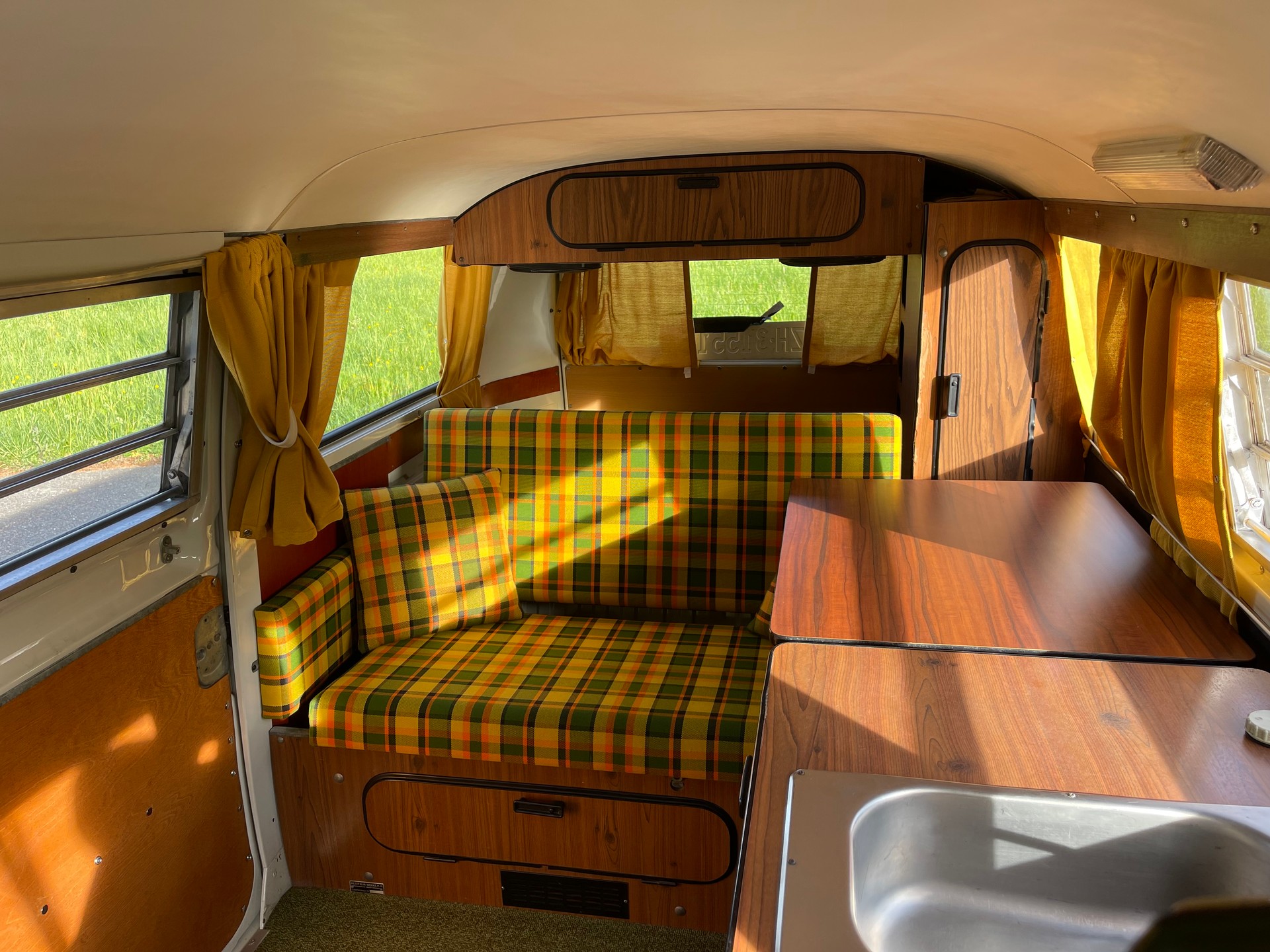 VW Wstfalia 2.0 ( Original Westfalia Ausbau)-image-1