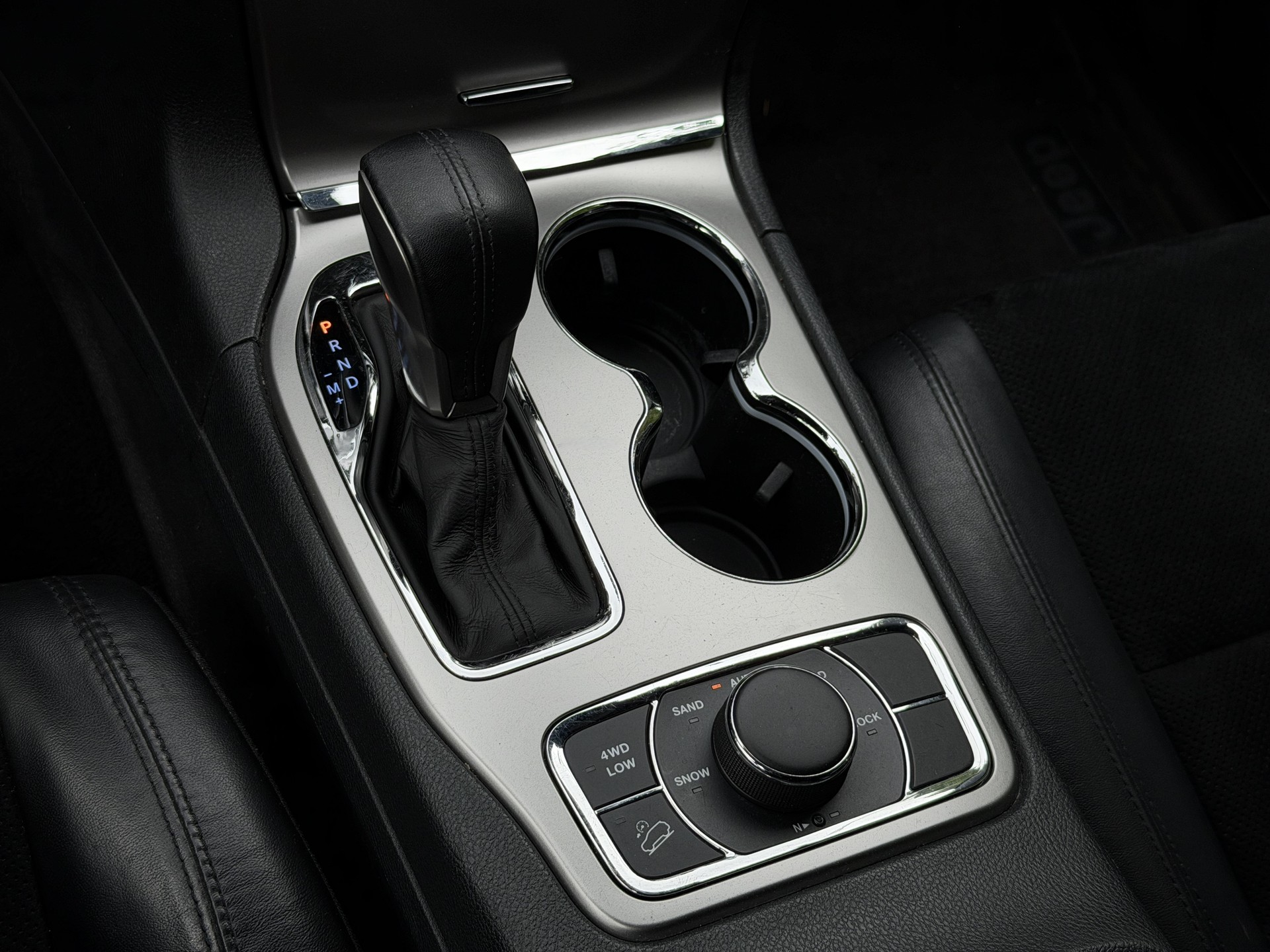 JEEP Grand Cherokee 3.0 CRD Limited Automatic-image-16