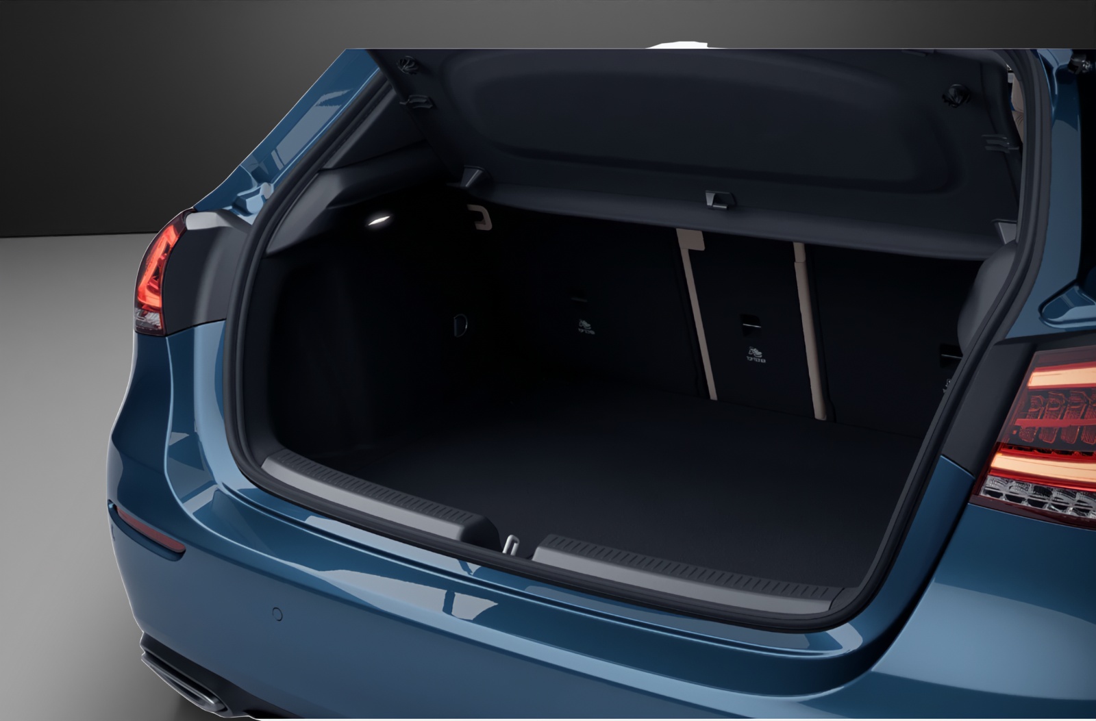 MERCEDES-BENZ A 180 Progressive 7G-DCT-image-8