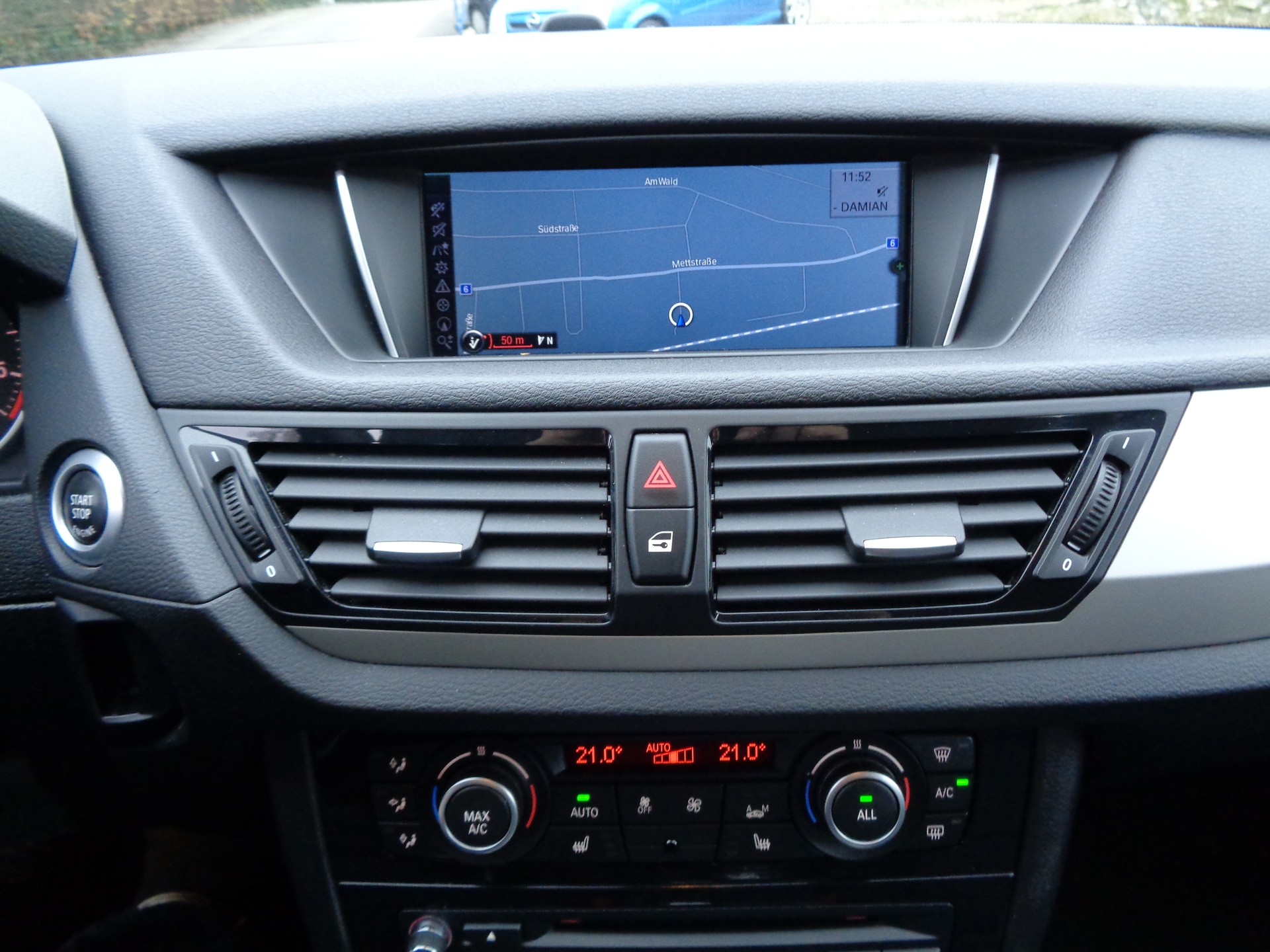 BMW X1 xDrive 25d Steptronic-image-11
