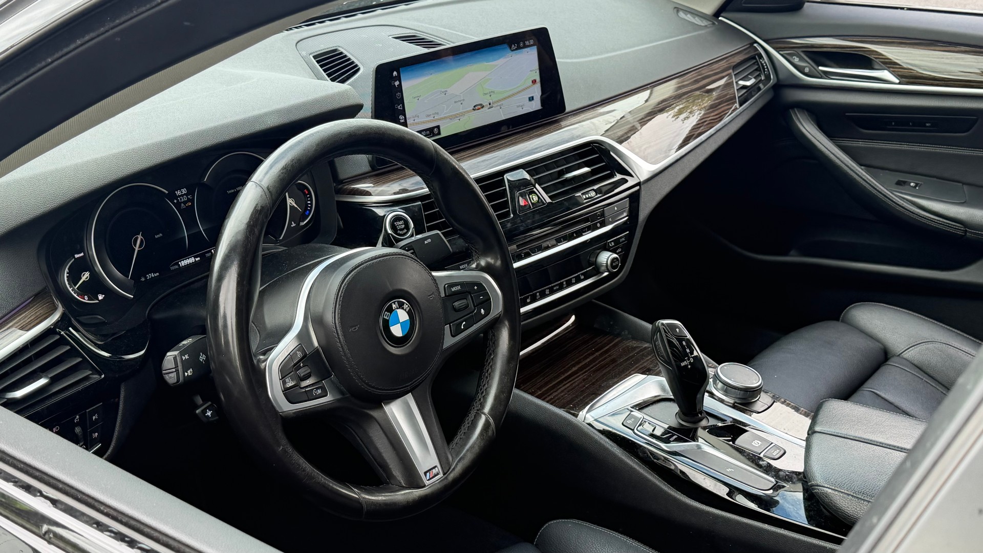 BMW 520d Steptronic-image-10
