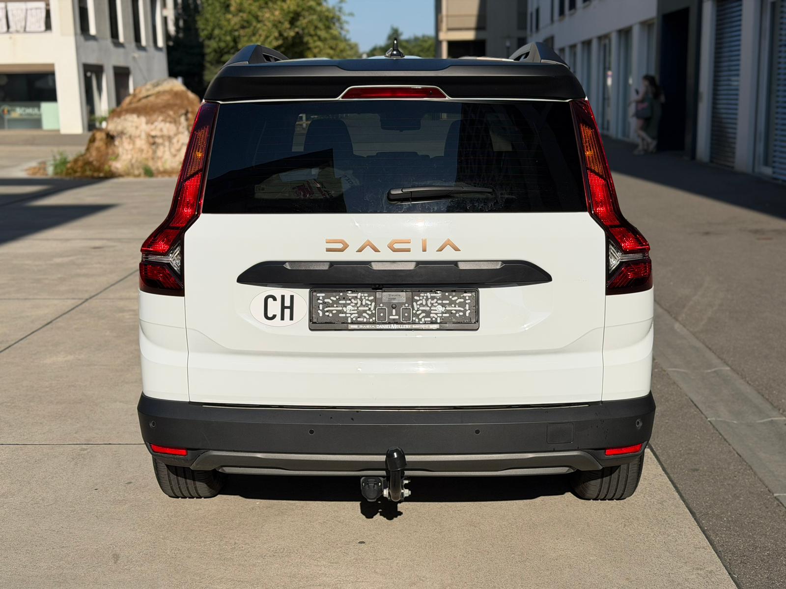 DACIA Jogger HEV 140 Extreme-image-4