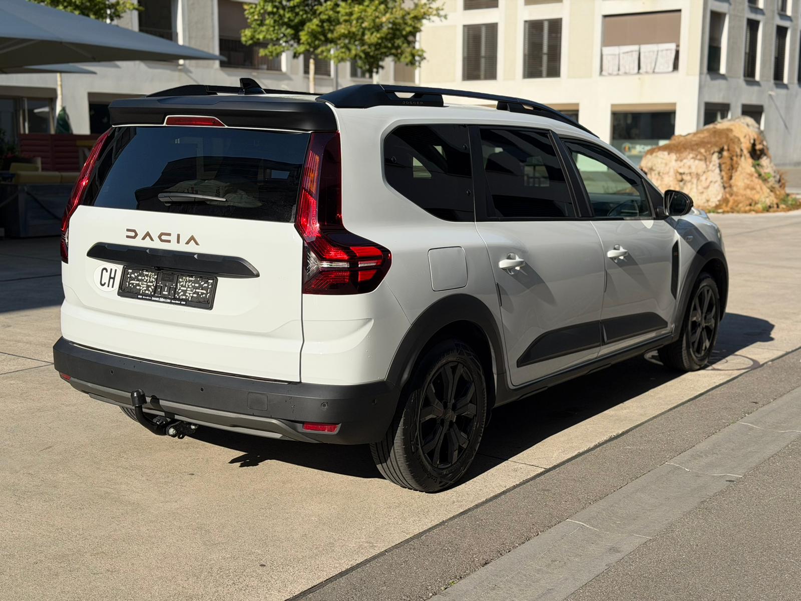 DACIA Jogger HEV 140 Extreme-image-5