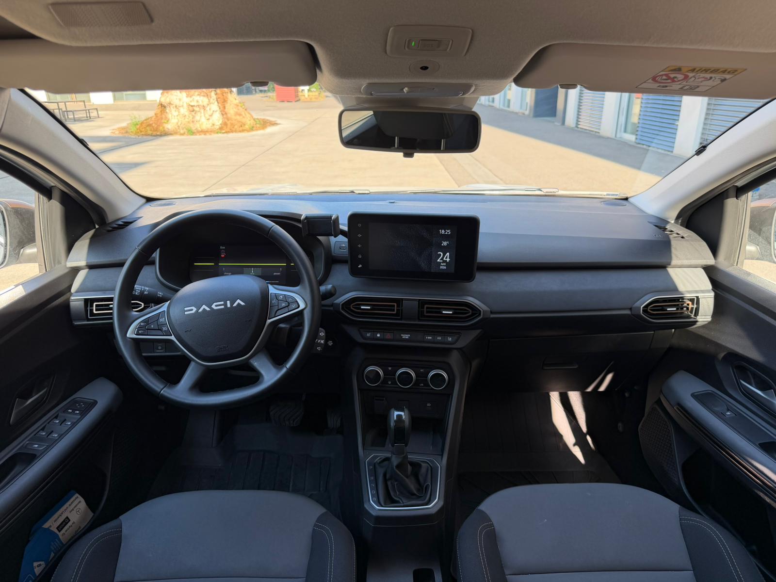 DACIA Jogger HEV 140 Extreme-image-11