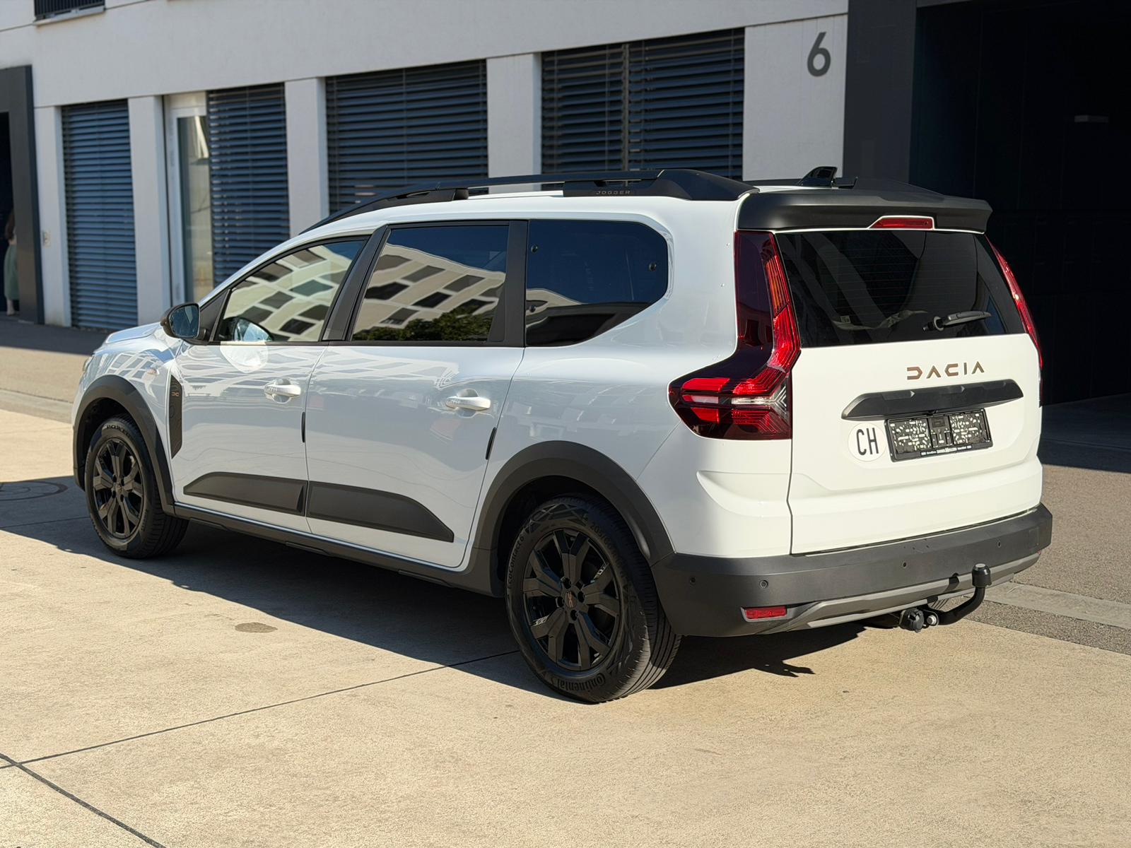 DACIA Jogger HEV 140 Extreme-showroom-element-3