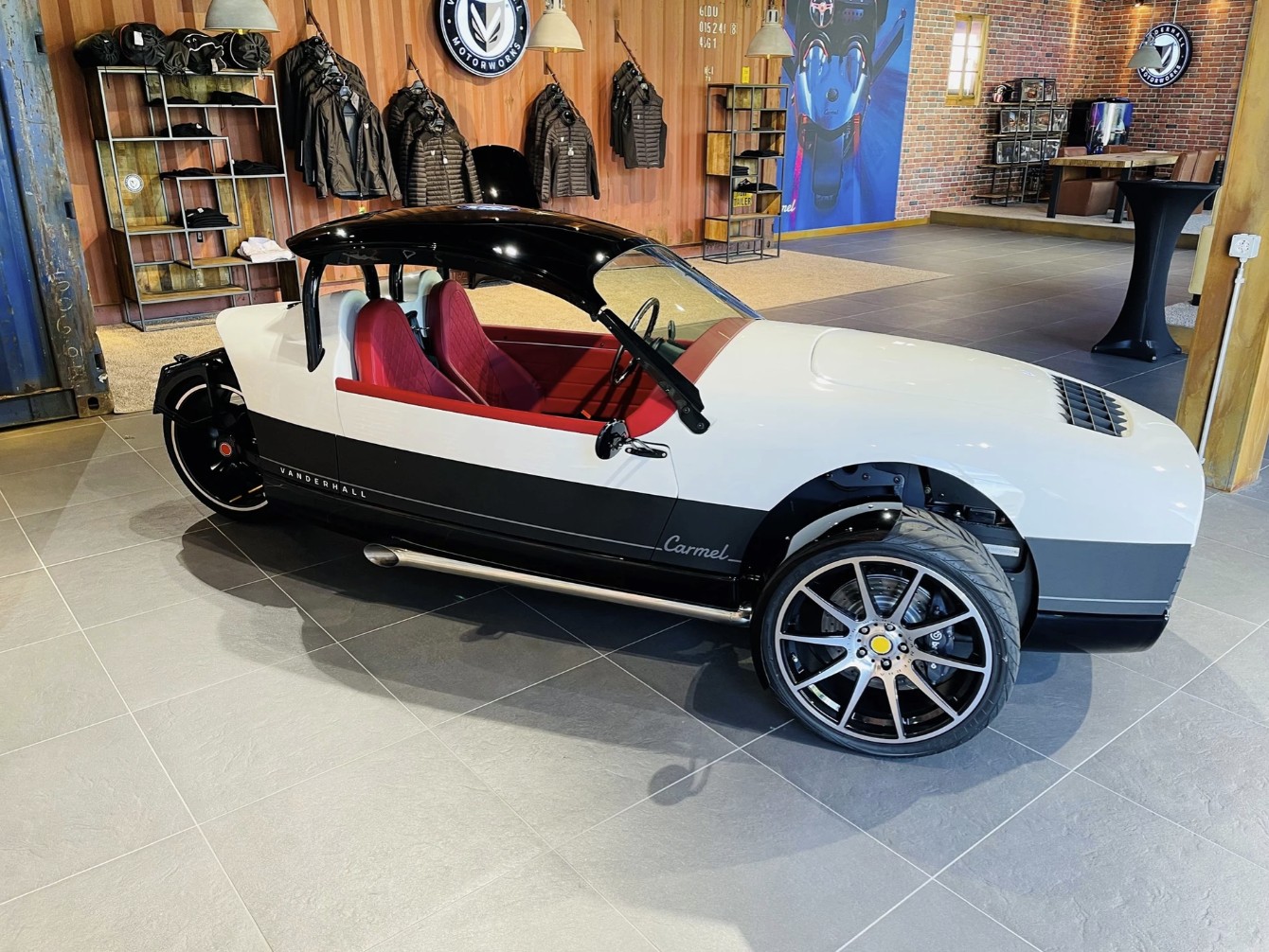 VANDERHALL Carmel GTS-image-2