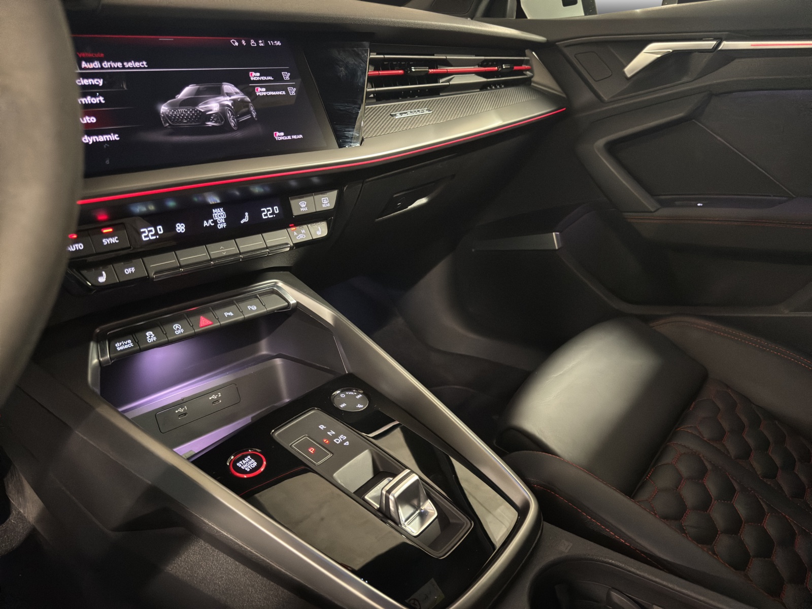 AUDI RS3 Sportback 2.5 TSI quattro S-tronic-image-12