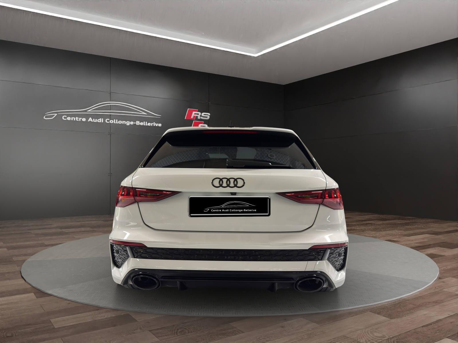 AUDI RS3 Sportback 2.5 TSI quattro S-tronic-image-4