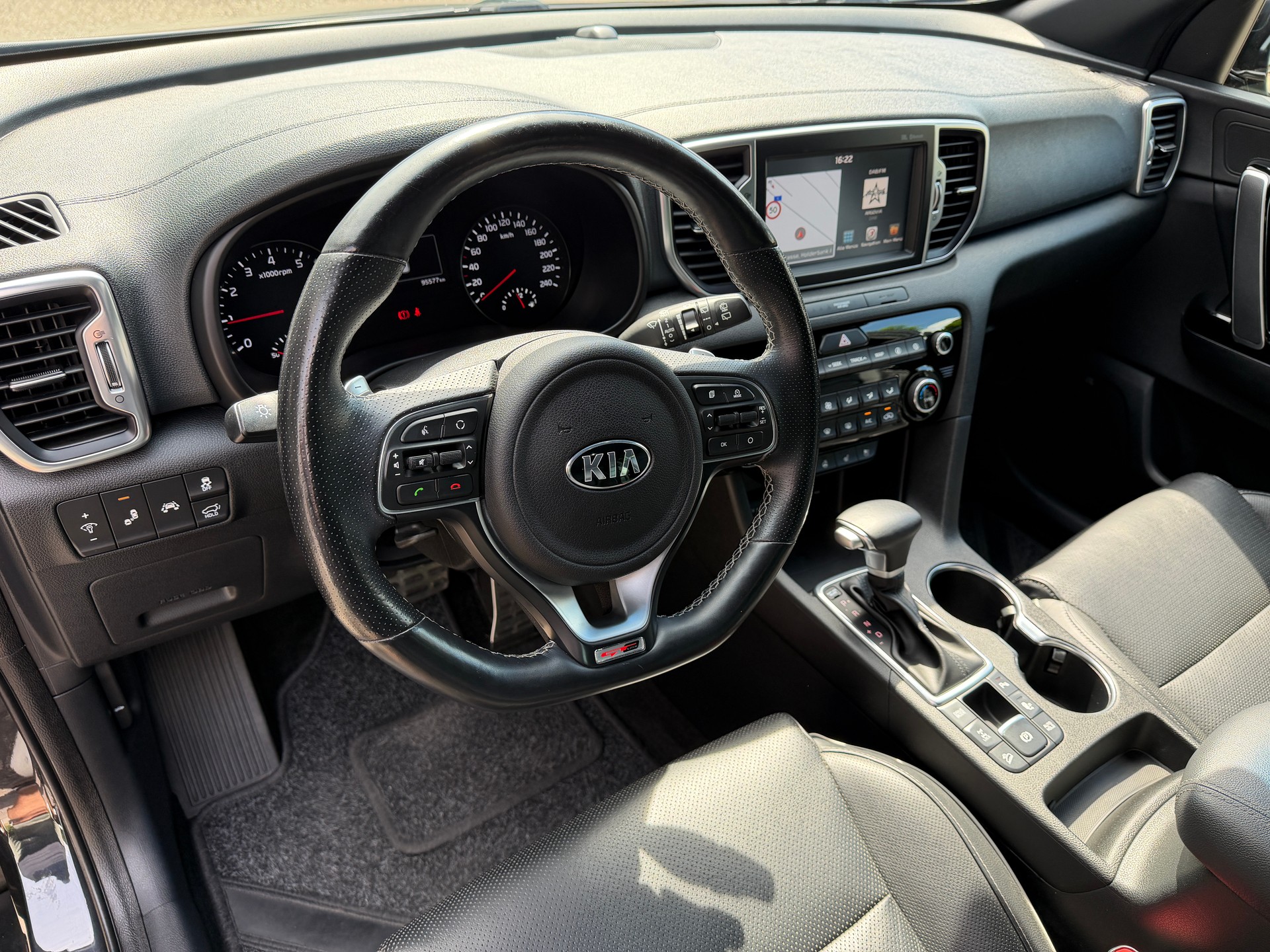 KIA Sportage 1.6 T-GDi Style GT Line 4WD Automat-image-8