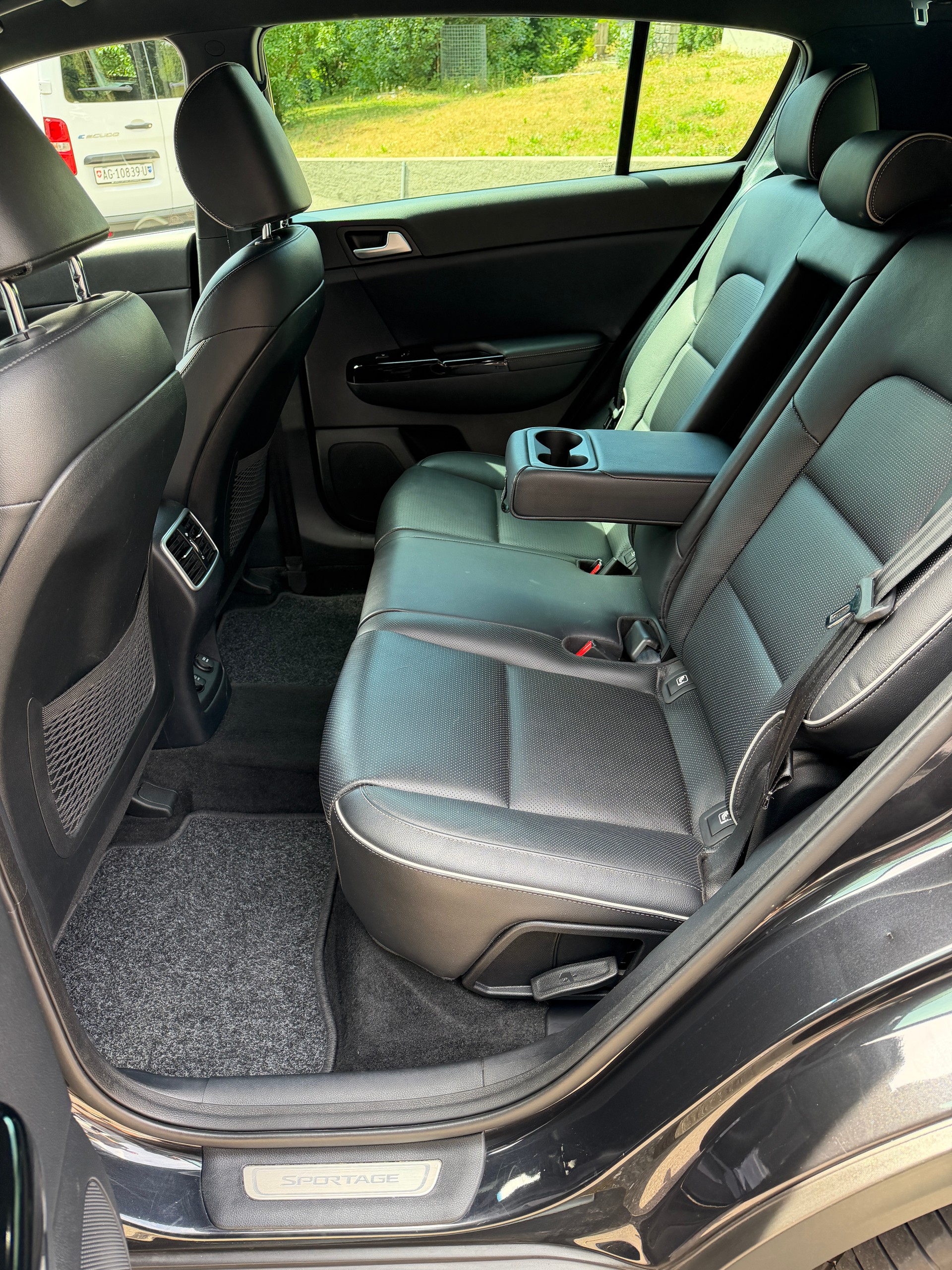KIA Sportage 1.6 T-GDi Style GT Line 4WD Automat-image-9