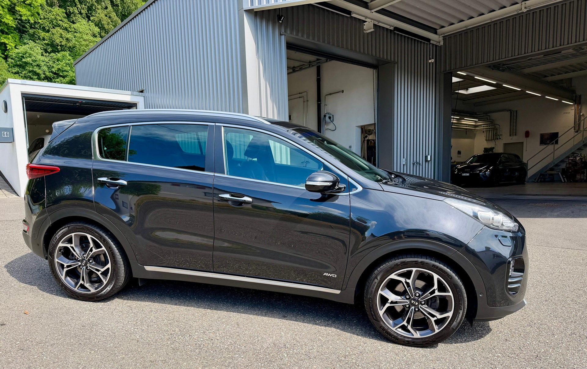 KIA Sportage 1.6 T-GDi Style GT Line 4WD Automat-image-3