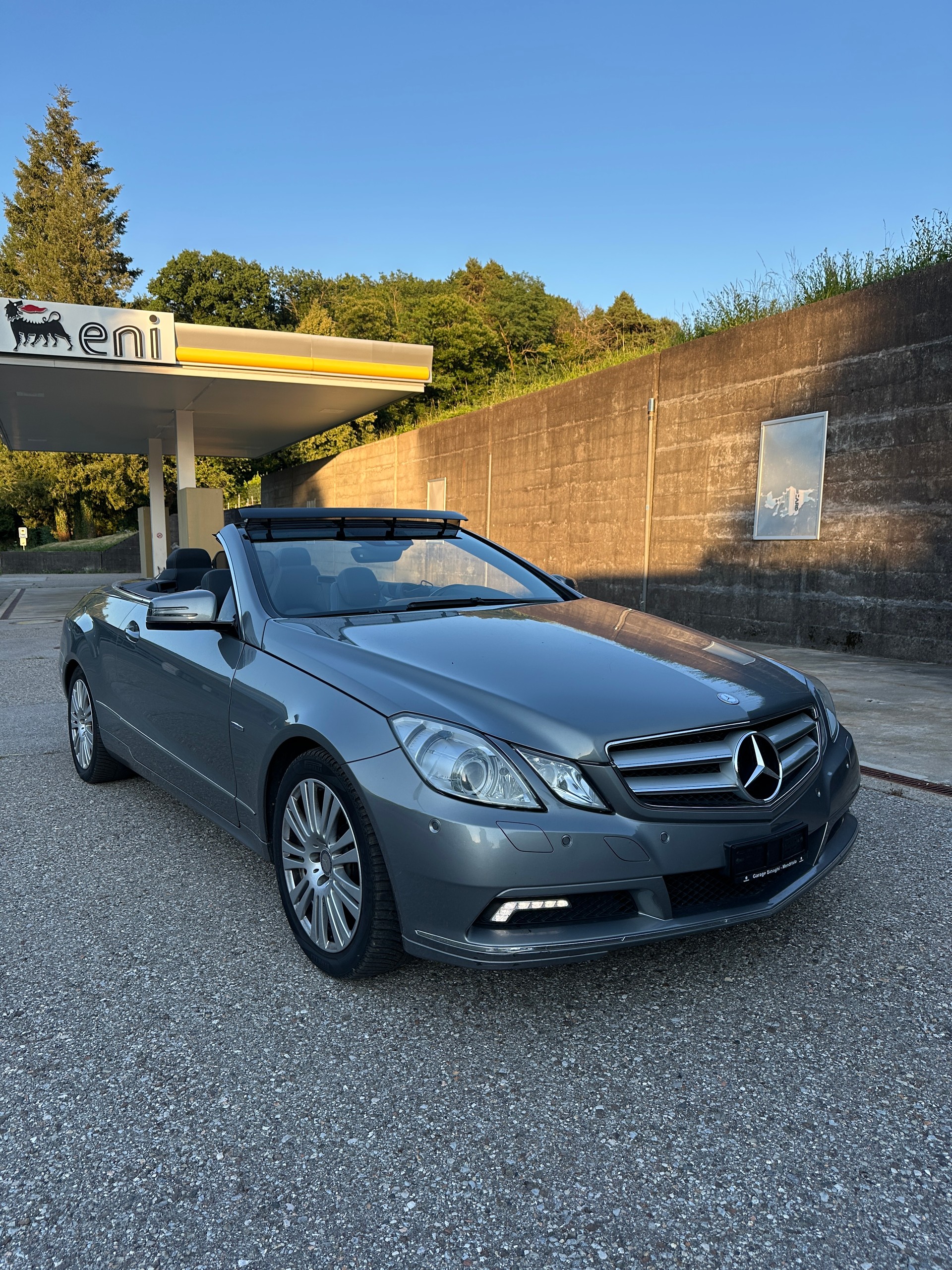 MERCEDES-BENZ E 250 CGI BlueEfficiency Automatic-image-4