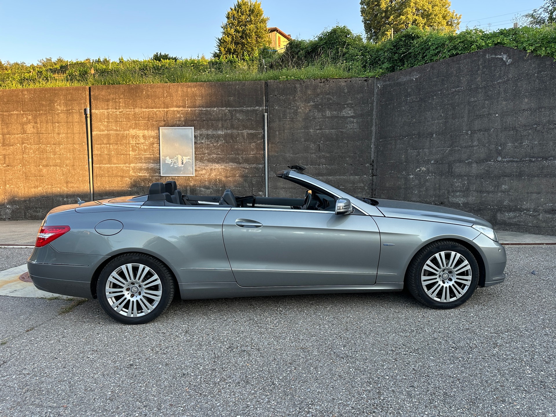 MERCEDES-BENZ E 250 CGI BlueEfficiency Automatic-image-5