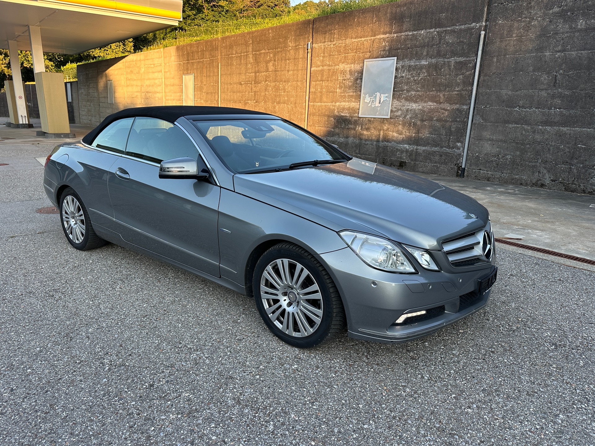 MERCEDES-BENZ E 250 CGI BlueEfficiency Automatic-image-10