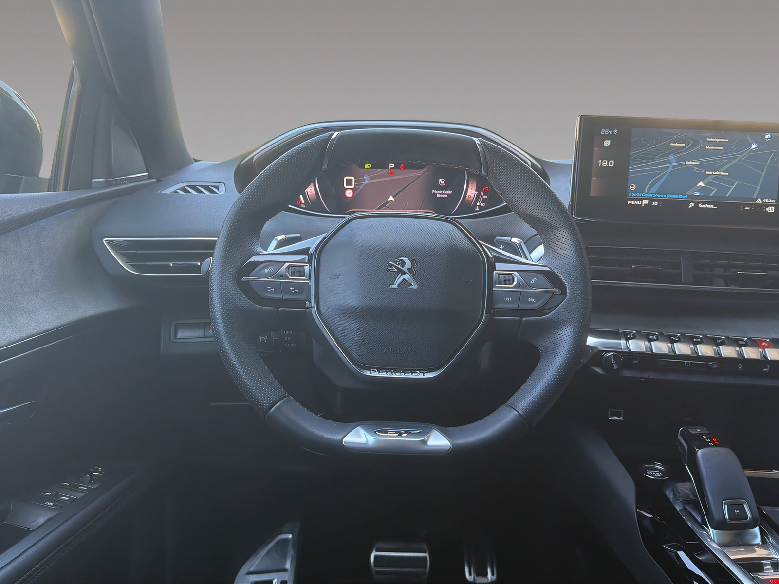 PEUGEOT 3008 1.2 PureTech GT Pack EAT8-image-9