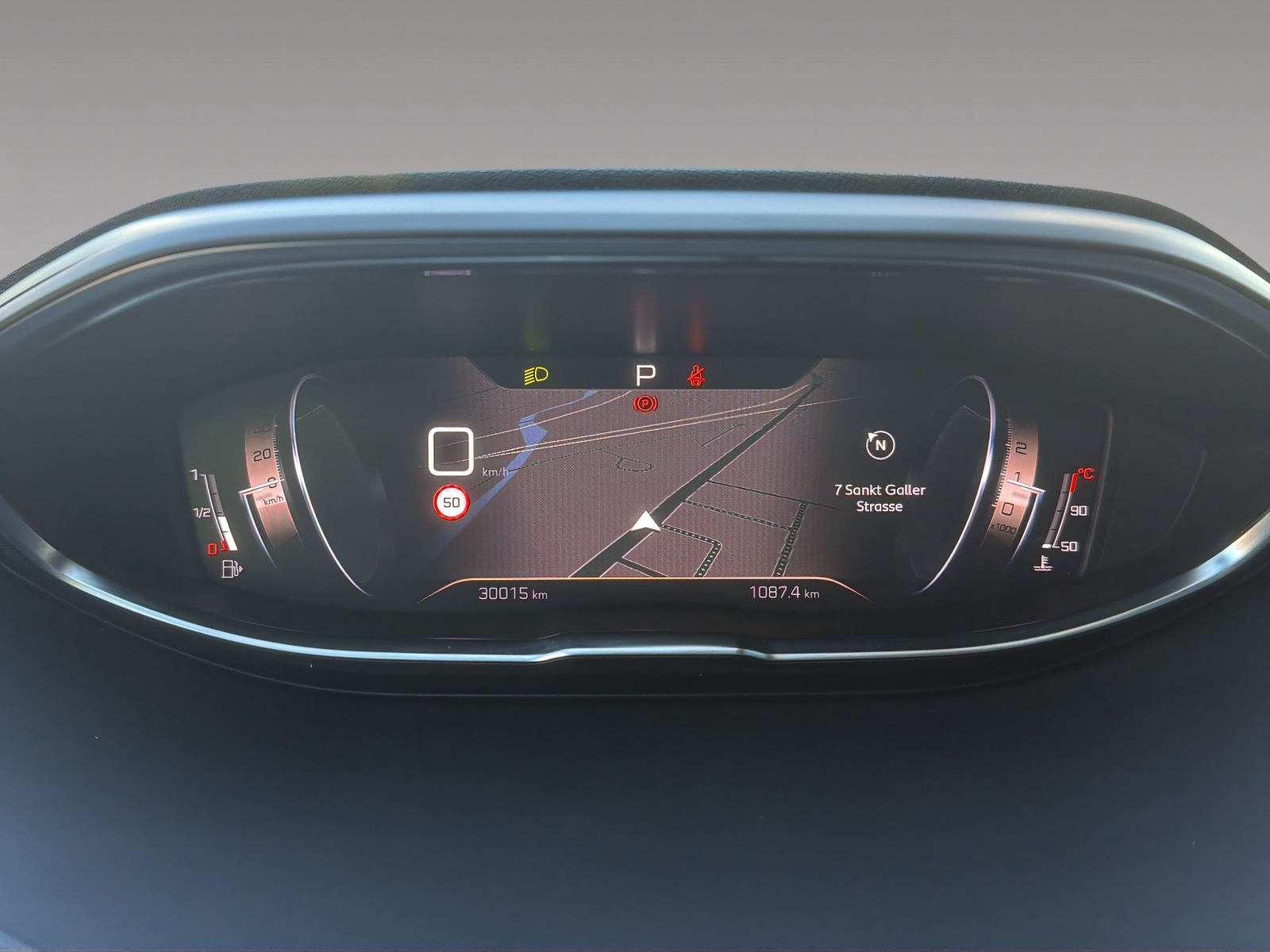 PEUGEOT 3008 1.2 PureTech GT Pack EAT8-image-10