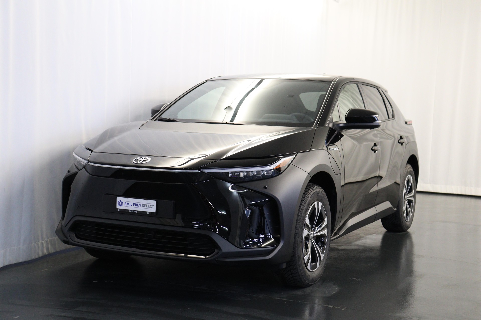 TOYOTA bZ4X Style AWD
