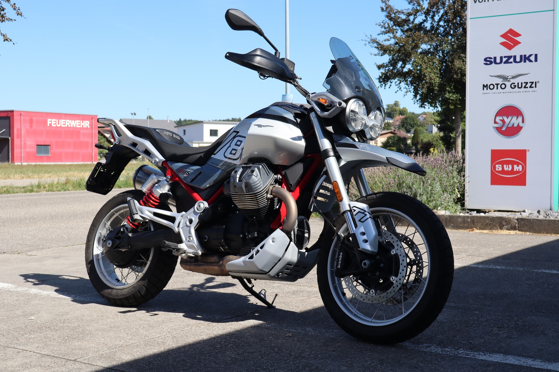 MOTO GUZZI V85 TT E5+-image-1