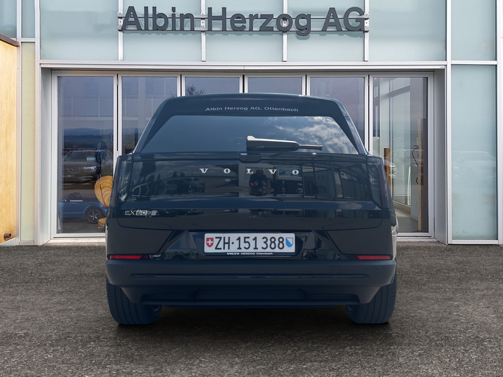VOLVO EX60 Twin Ultra AWD-image-5