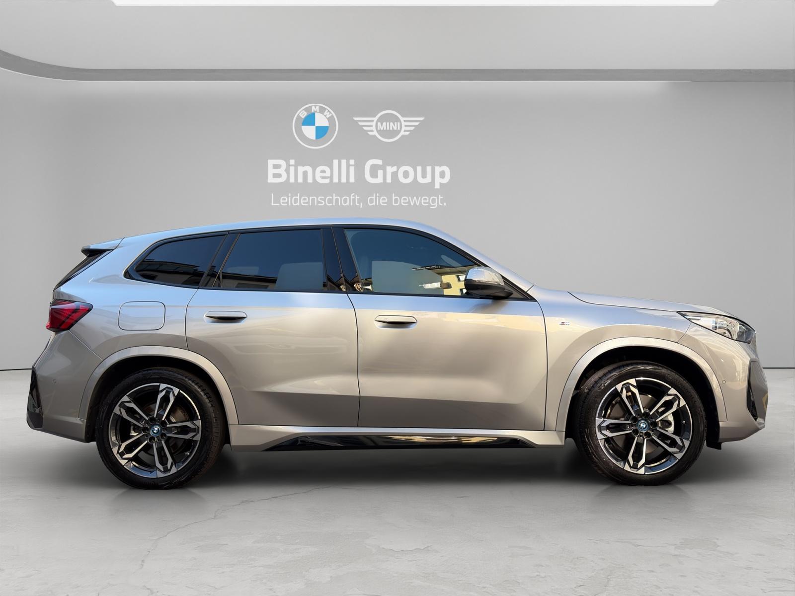 BMW iX1 30 xDrive-image-18