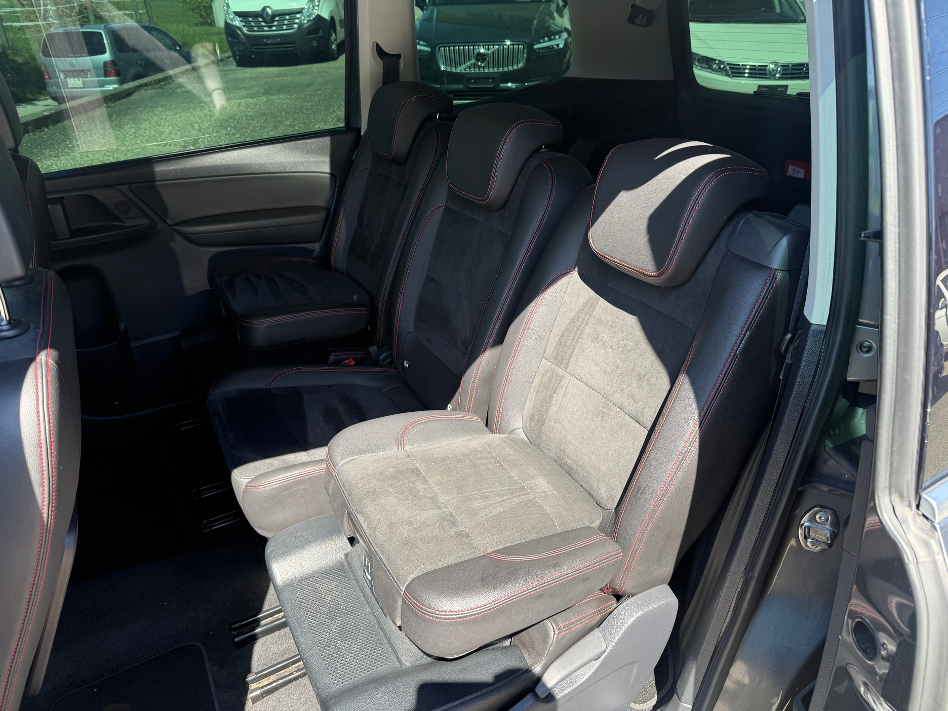 SEAT Alhambra 1.4 TSI DSG SWISS FR2-image-10