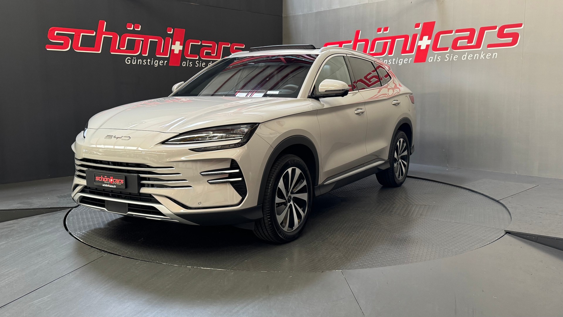 BYD Seal U DM-i Design AWD-showroom-element-2