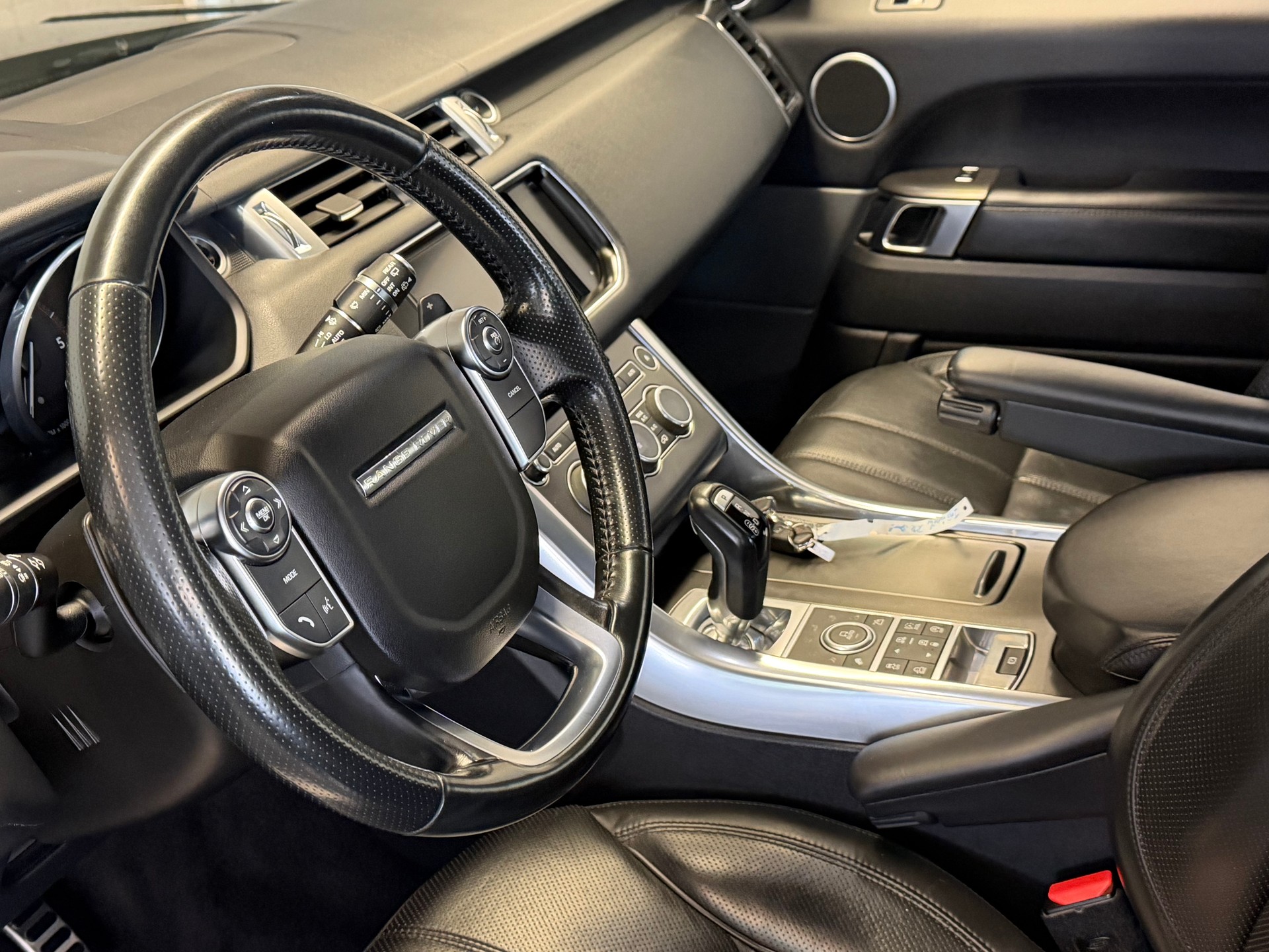 LAND ROVER Range Rover Sport 4.4 SDV8 HSE Automatic-image-10