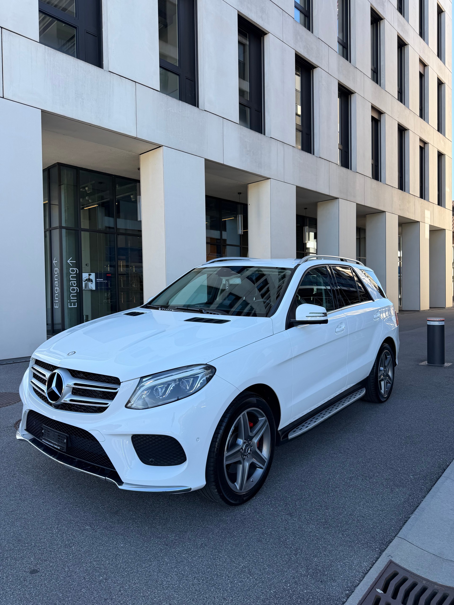 MERCEDES-BENZ GLE 350 d 4Matic 9G-Tronic-showroom-element-1