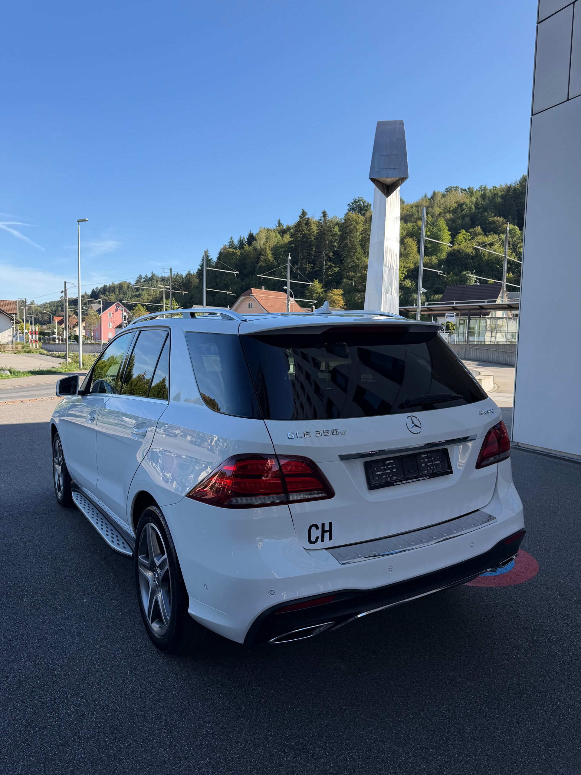 MERCEDES-BENZ GLE 350 d 4Matic 9G-Tronic-showroom-element-3