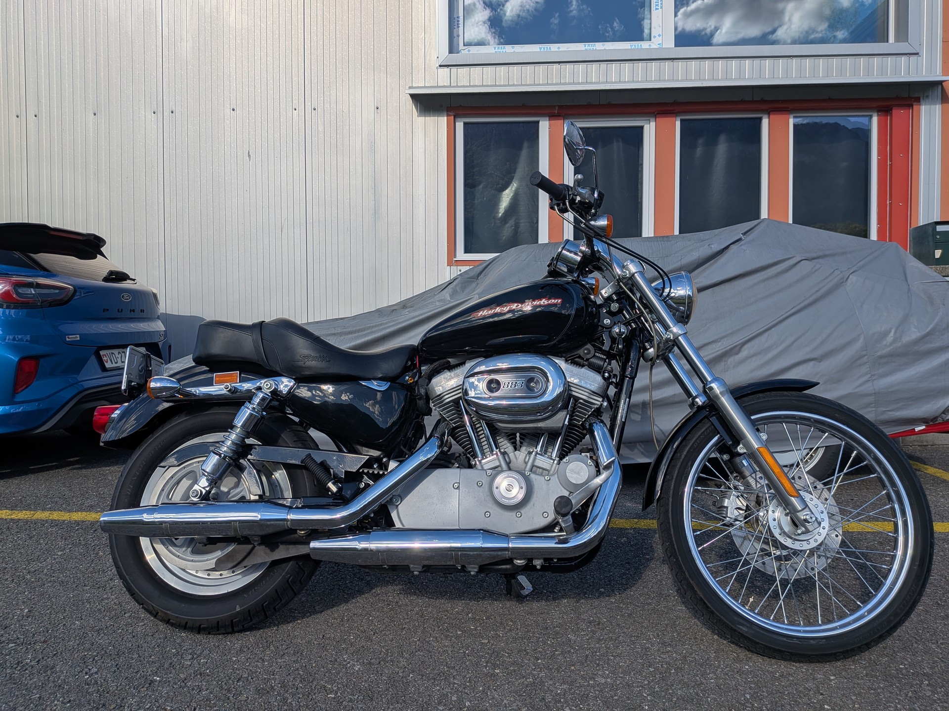 HARLEY-DAVIDSON XL 883 C Sportster Custom Injection