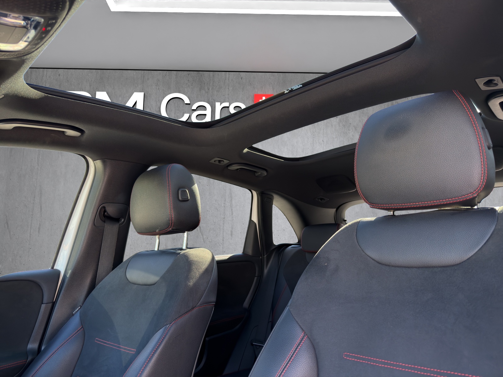 MERCEDES-BENZ Classe B W247 B 220 d AMG Line-image-13