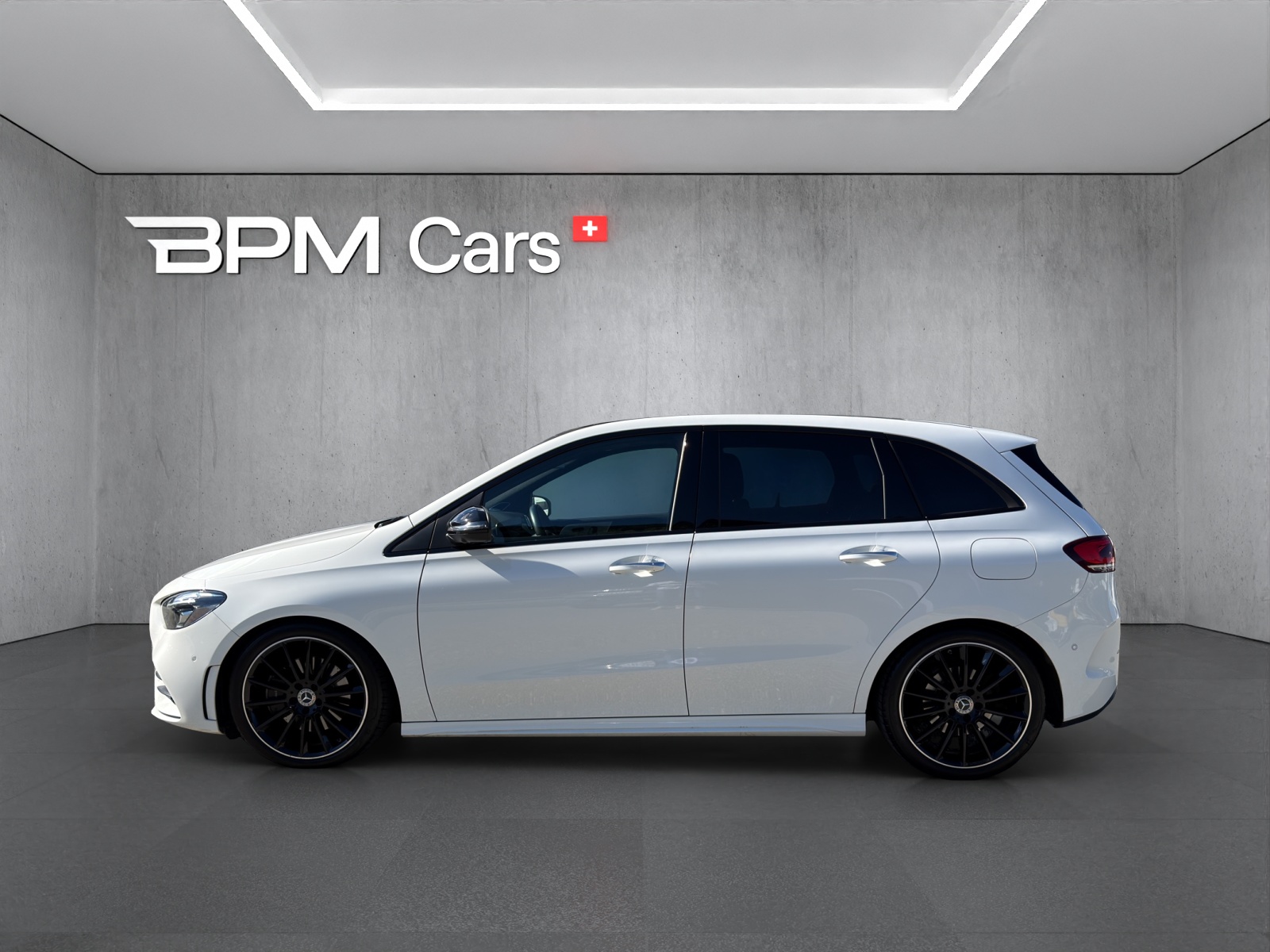 MERCEDES-BENZ Classe B W247 B 220 d AMG Line-image-17