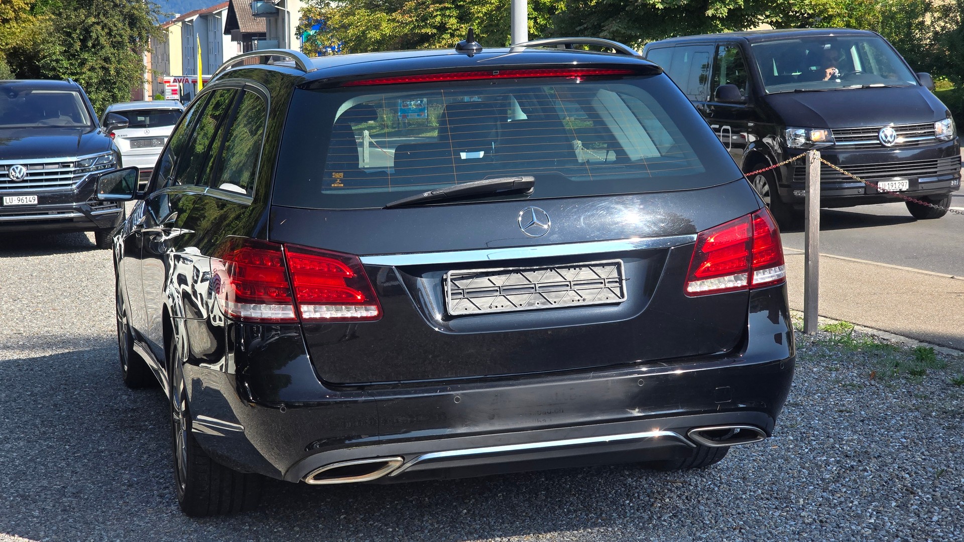 MERCEDES-BENZ E 250 BlueTEC 4Matic 7G-Tronic-showroom-element-3