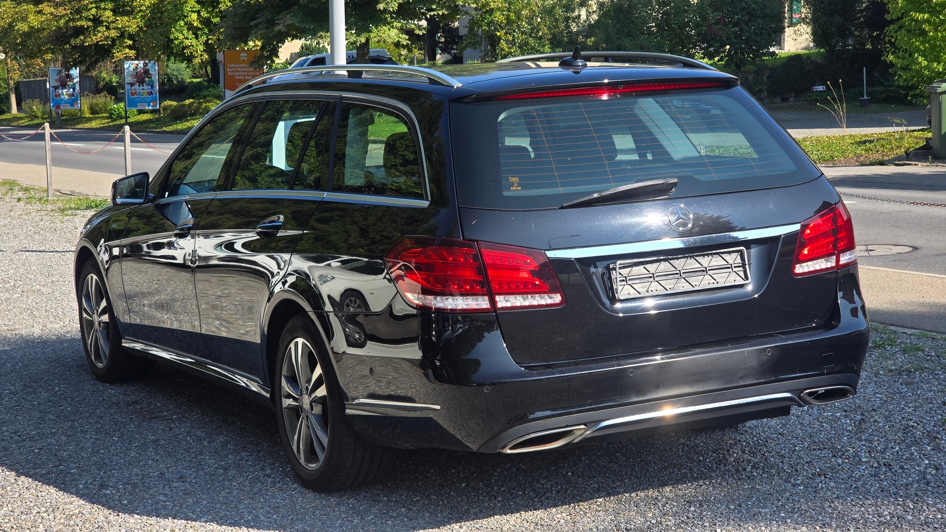 MERCEDES-BENZ E 250 BlueTEC 4Matic 7G-Tronic-showroom-element-2